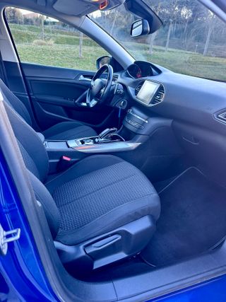 PEUGEOT 308 GT Line 1.5 BlueHDi EAT8 Automático