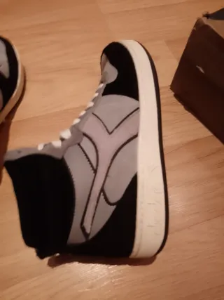 Zapatillas altas Diadora grises y negras