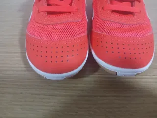 Botas fútbol sala niño Adidas rojas talla 33