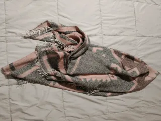 Pañuelo reversible rosa y gris