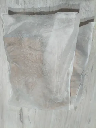 Botines de tacón rosa palo para mujer.