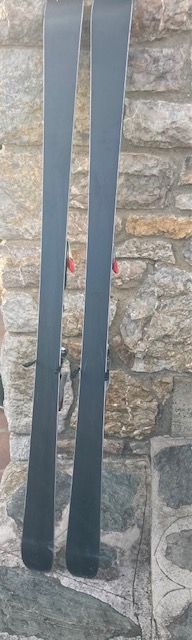 Esquís Volkl 724 EXP