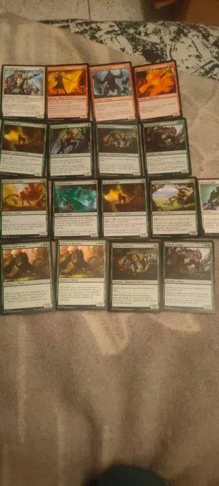 – Dominaria multicolor 300 cartas.