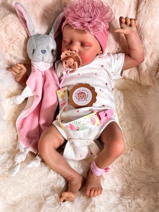 Bebé Reborn realista con chupete