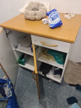 Muebles varios 5 euros cada uno