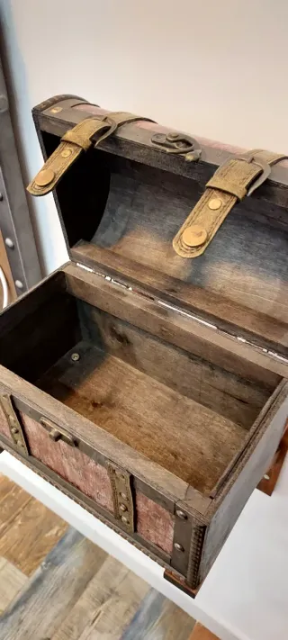 Baúl pequeño decorativo