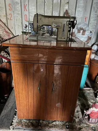 Máquina de coser Wertheim