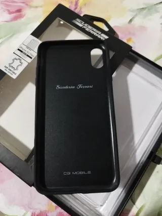 Custodia iPhone XS Max in pelle Ferrari rossa