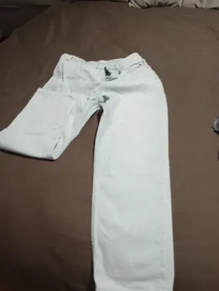 Pantalón vaquero claro Bershka Mom Talla 36