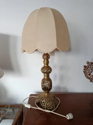 Lámpara de Bronce Tallado