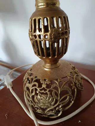 Lámpara de Bronce Tallado