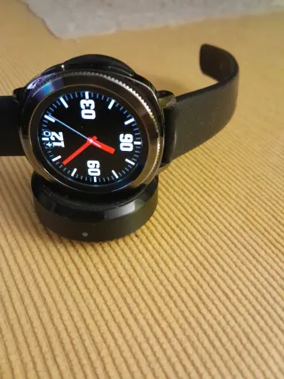 Reloj Digital Negro y Plateado