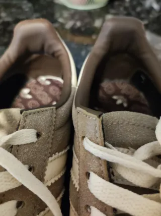 Zapatillas  Beige/Marrón Talla 41.No son de Marca