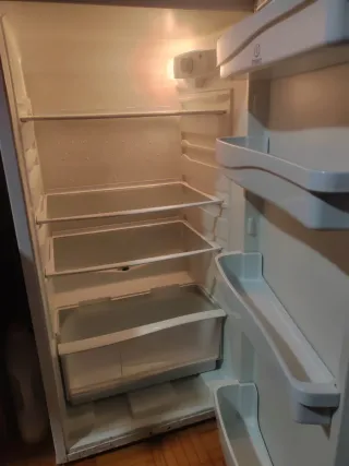 Nevera combi Indesit