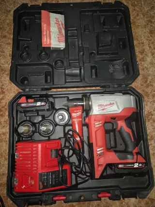 Máquina Wirsbo Milwaukee uponor