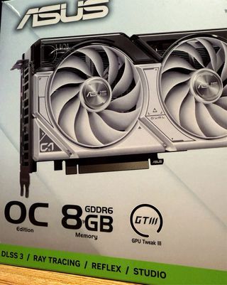 Tarjeta Gráfica ASUS GeForce RTX 4060 Ti 8gb White