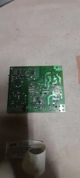 Fuente alimentación TV JVC LT-32VH3905