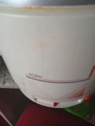 Freidora Eléctrica Blanca