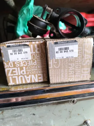 Lote de recambios Renault Laguna 2 turbo nuevo