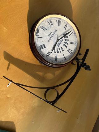 Reloj Estación Doble Cara Retro