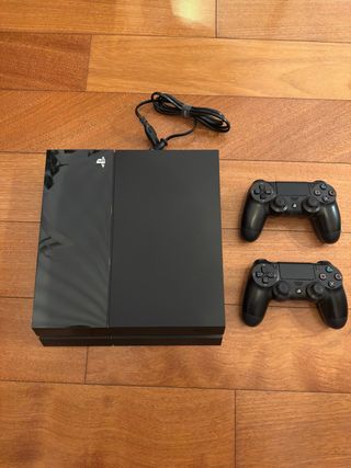 PS4 500GB Negra + 2 Mandos + 5 Juegos