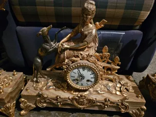 Reloj de sobremesa bronce baño oro