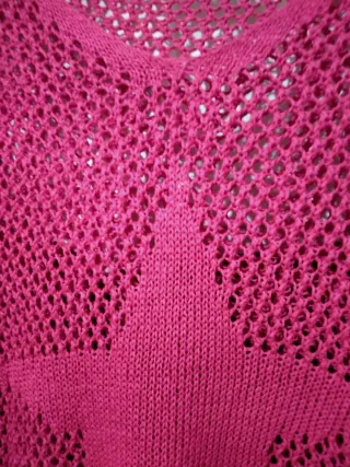 Conjunto Top Rosa y Shorts Blancos