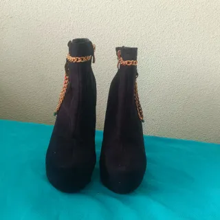 Botín negro Deichmann Talla 37