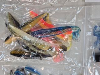 Lote +30 señuelos silicona de pesca. A estrenar