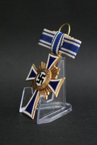 Medalla Cruz de Honor de la Madre Alemana (oro).