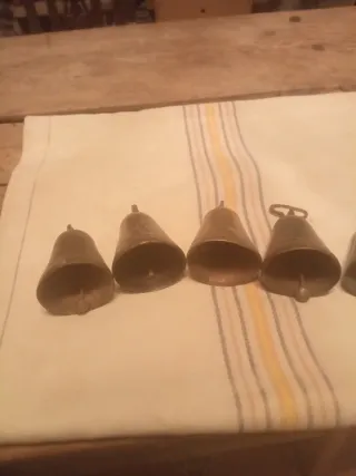 Antiche campanelle in bronzo