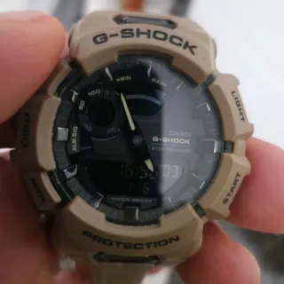 Reloj Casio G-Shock Beige y Negro
