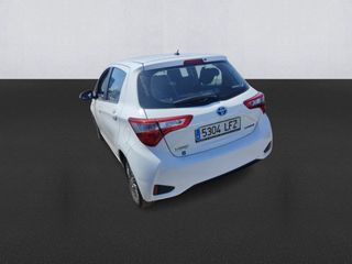Toyota Yaris   1.5 100H Active