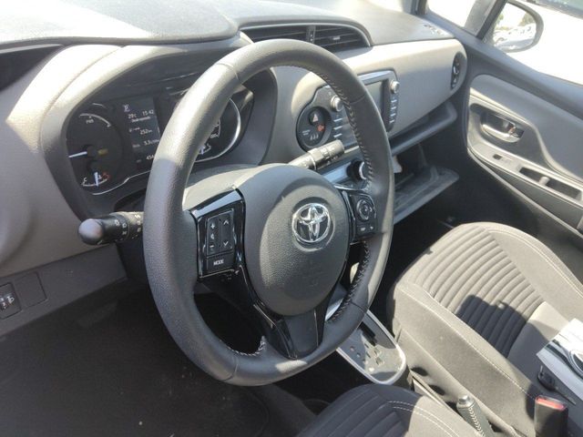 Toyota Yaris   1.5 100H Active