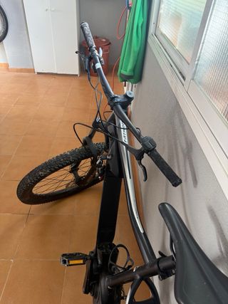Bicicleta de Montaña Giant Negra