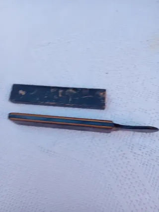 Antico affilatore per rasoi