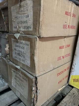 SUELO DE CORCHO BARNIZADO