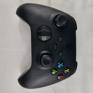 Xbox One X Project Scorpio + Controller