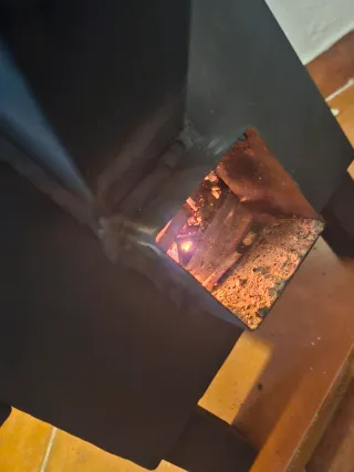 Estufa de pellet con horno y termómetro