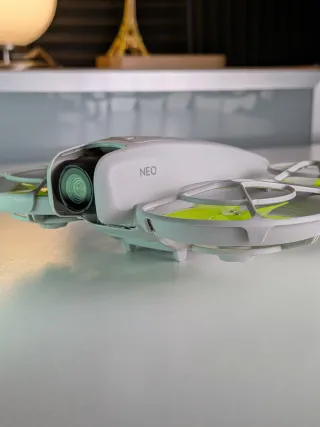 COMO NUEVO | DJI Neo