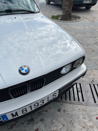 BMW E30 318is