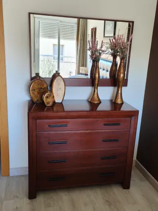 Cómoda de madera