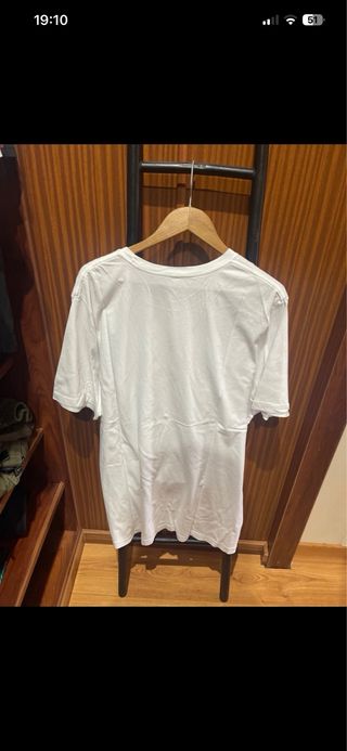 Camiseta blanca con diseño japonés