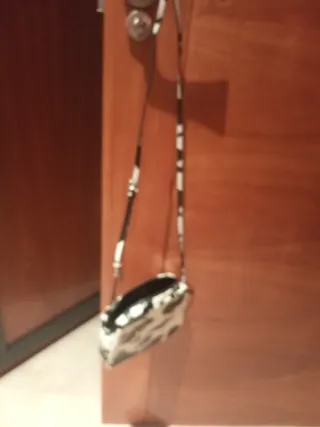 Bolso bandolera Pull&Bear estampado vaca