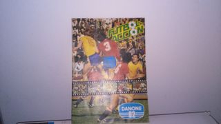 Álbum de cromos Fútbol en Acción . Danone 1982