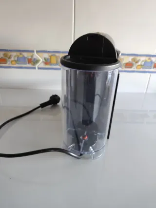 Cafetera Nespresso Negra