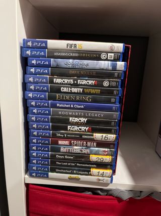 PS4 (PlayStation 4) Negra + 2 mandos + 19 juegos