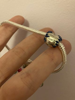 Pulsera estilo Pandora Stranger Things