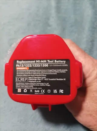 Cargador Makita DC1414 T con 2 baterías