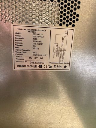 Vinoteca 16 botellas ARTROM Vinart 16.